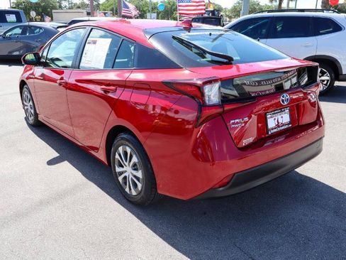 Used 2019 Toyota Prius LE w/ Carpet Mat Package AWD/4WD image 3