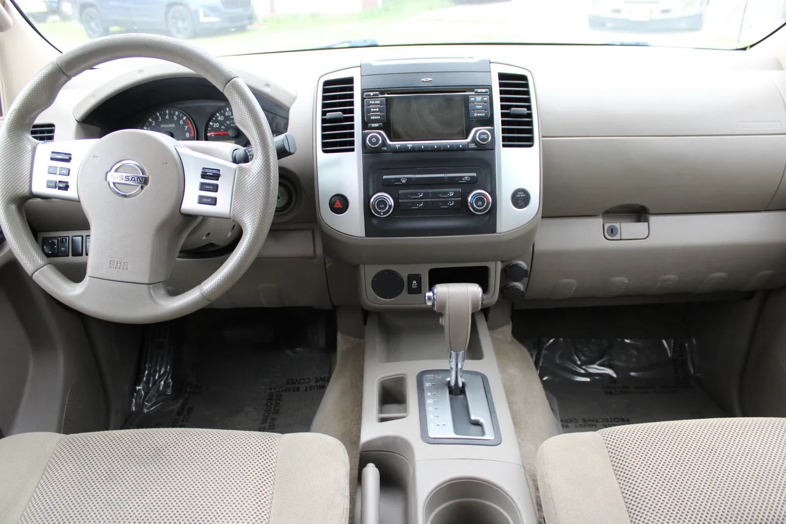 Used 2015 Nissan Frontier SV RWD image 5