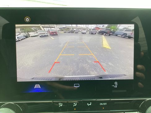Used 2024 Chevrolet Colorado LT w/ LT Convenience Package RWD image 20