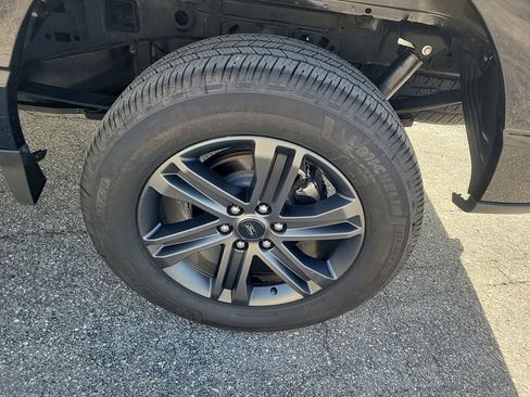Used 2022 Ford F150 XLT w/ Equipment Group 302A High AWD/4WD image 9