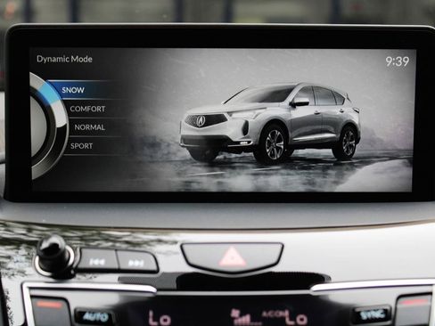 Used 2025 Acura RDX SH-AWD image 27