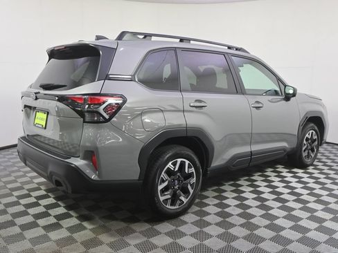 Used 2026 Subaru Forester Premium AWD/4WD image 7