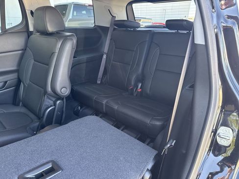 Certified 2023 GMC Acadia SLT w/ Elevation Edition AWD/4WD image 23