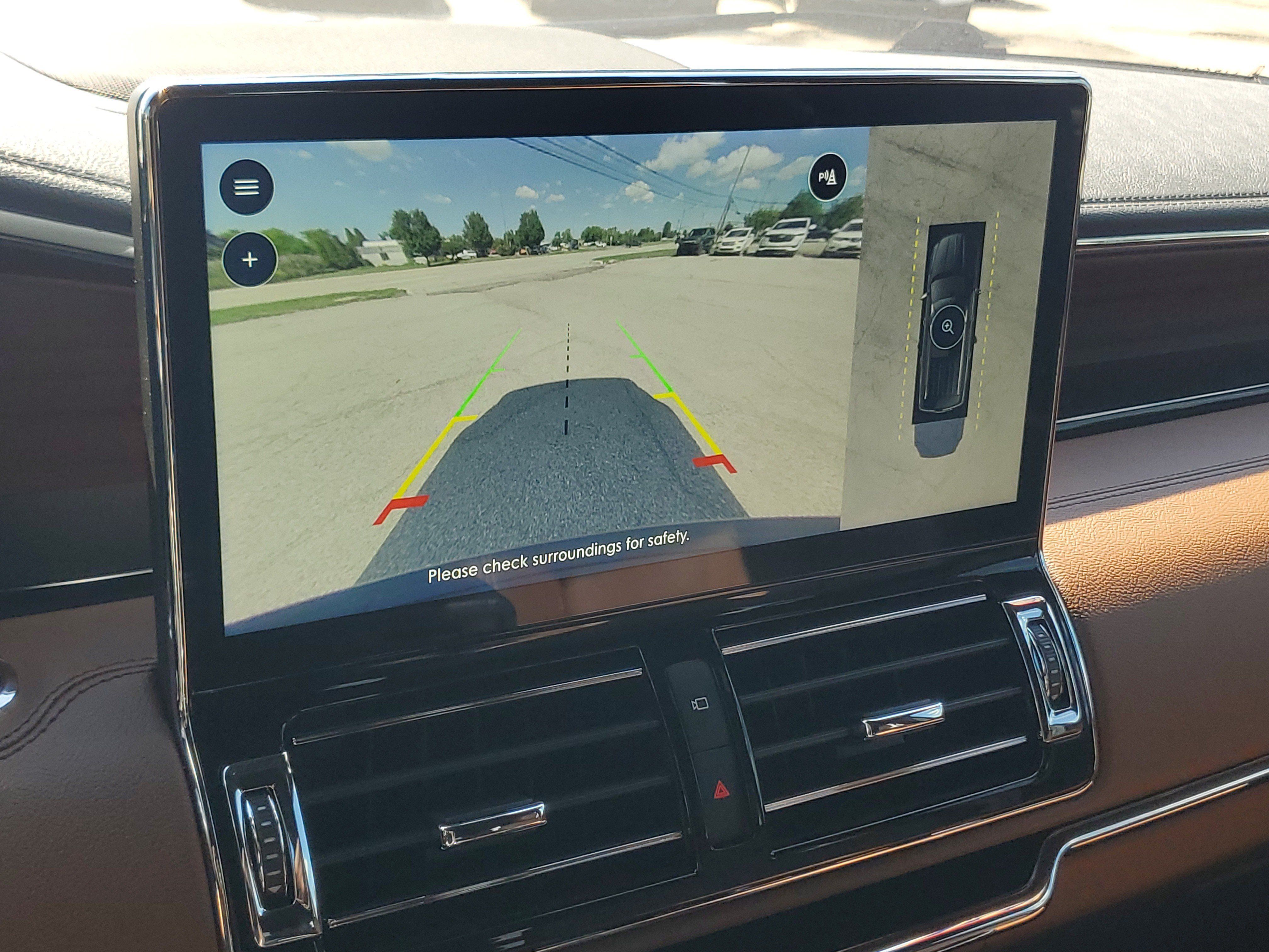 Certified 2024 Lincoln Navigator Reserve AWD/4WD image 17