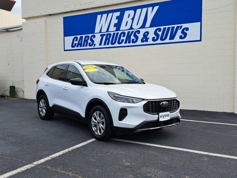 Used 2024 Ford Escape Active image 1