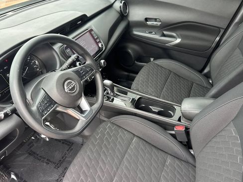 Used 2023 Nissan Kicks SV w/ Exterior Package FWD image 10