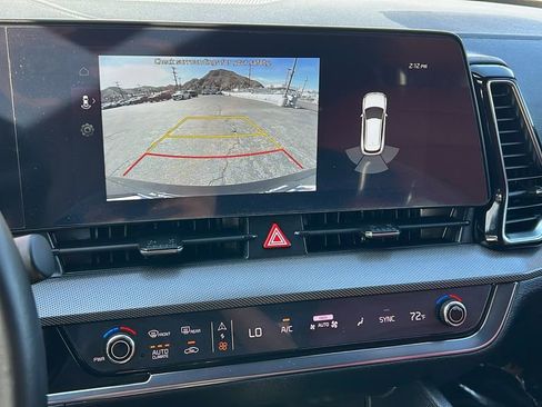Used 2025 Kia Sportage SX image 21