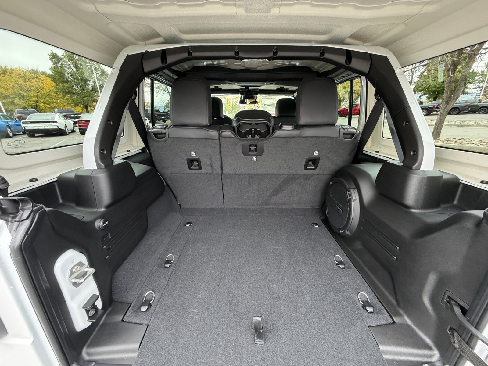 New 2027 Jeep Wrangler Unlimited Sahara AWD/4WD image 17