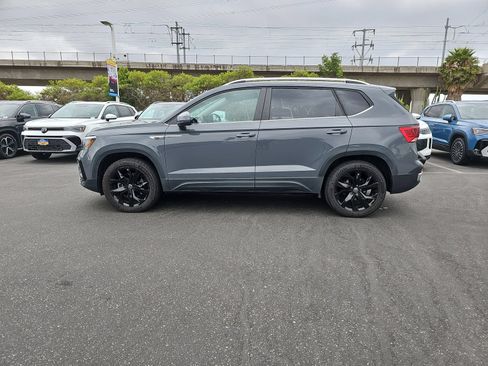Used 2022 Volkswagen Taos SE AWD/4WD image 8