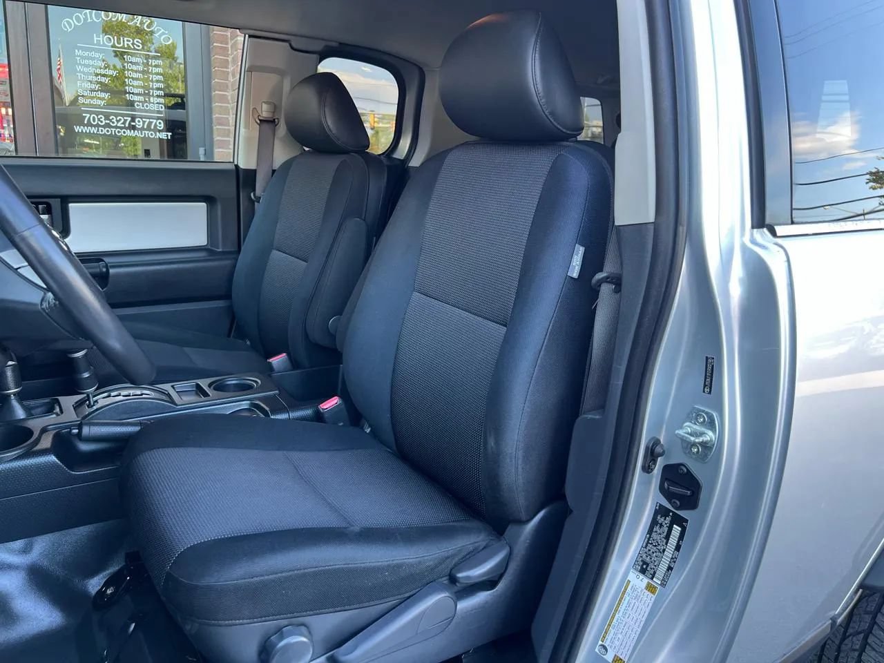 Used 2007 Toyota FJ Cruiser 4WD image 25
