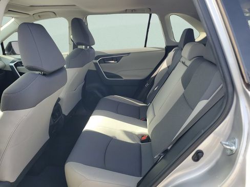 Used 2019 Toyota RAV4 XLE w/ Convenience Package AWD/4WD image 10