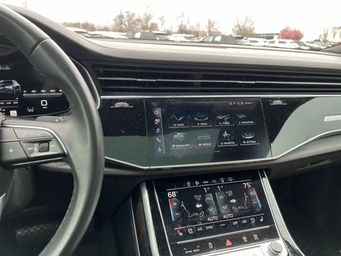 Used 2022 Audi Q8 Prestige image 18