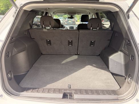 Used 2019 Chevrolet Equinox LT FWD image 30