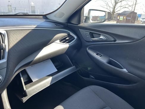 Used 2024 Chevrolet Malibu LT image 17