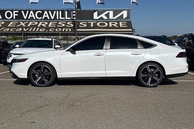 Used 2025 Honda Accord Sport image 9
