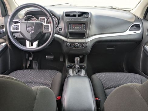 Used 2019 Dodge Journey SE w/ Premium Group FWD image 31