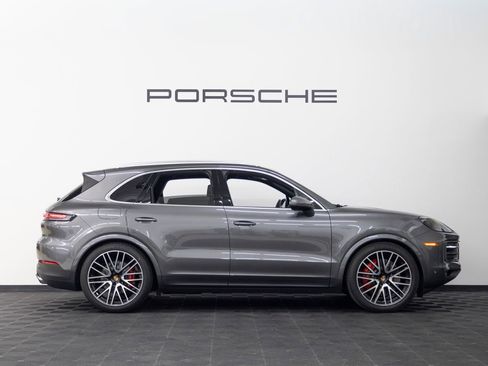 New 2026 Porsche Cayenne S AWD/4WD image 8