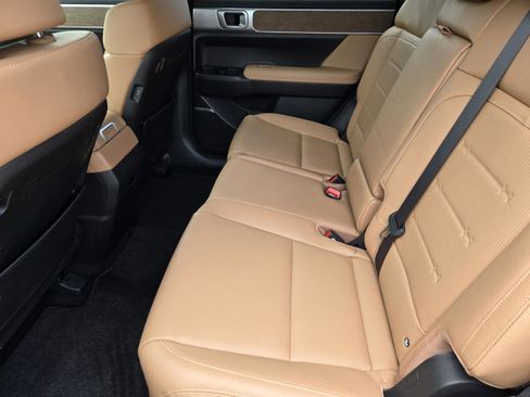 Used 2024 Hyundai Santa Fe Limited FWD image 28