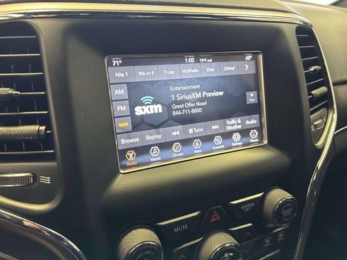 Used 2018 Jeep Grand Cherokee Limited AWD/4WD image 26