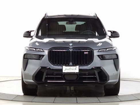 Used 2025 BMW X7 M60i image 2
