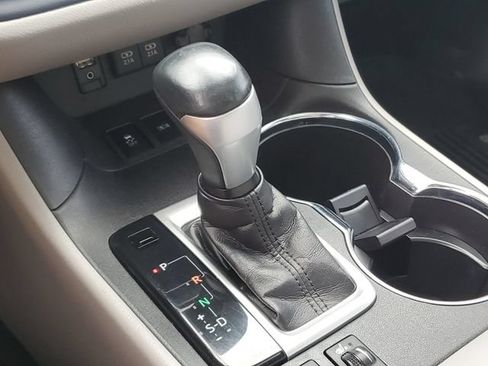 Used 2018 Toyota Highlander XLE w/ Protection Package #3 AWD/4WD image 30