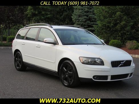 Used 2007 Volvo V50 T5 image 3
