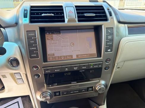Used 2014 Lexus GX 460 Luxury AWD/4WD image 16