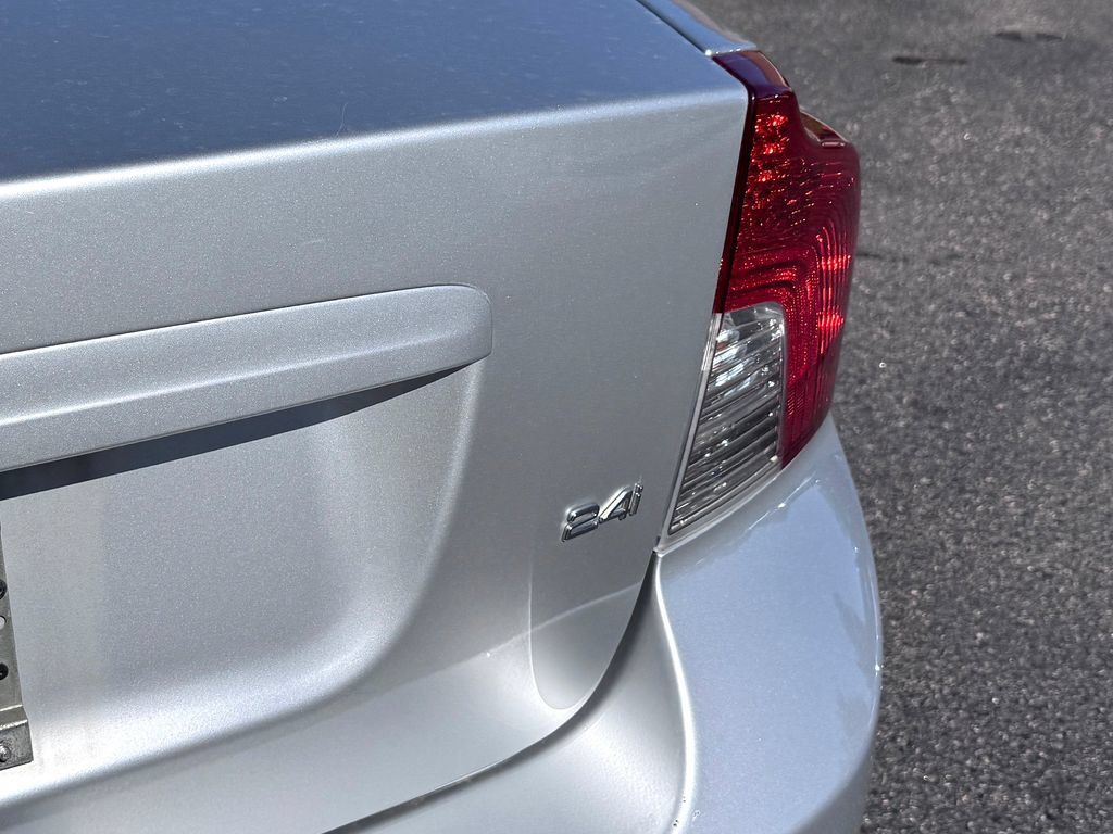 Used 2008 Volvo S40 2.4i FWD image 9