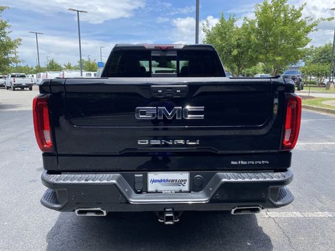 Used 2022 GMC Sierra 1500 Denali Ultimate AWD/4WD image 8