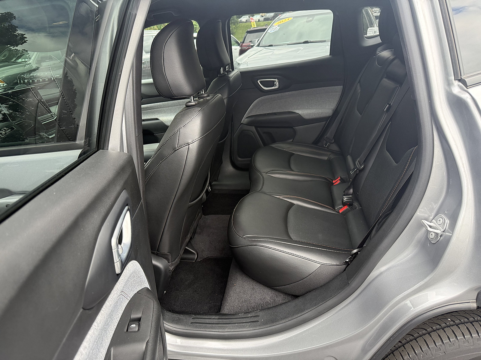 Certified 2023 Jeep Compass Latitude AWD/4WD image 10