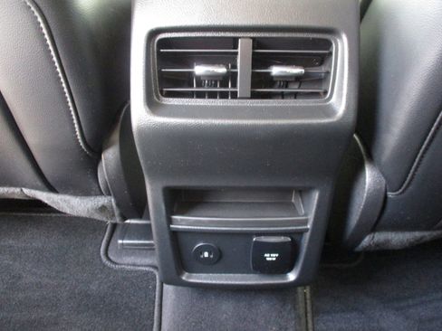 Used 2024 Ford Edge SEL w/ Convenience Package image 37