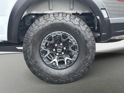 Used 2025 Ford F150 Raptor w/ Equipment Group 803A Raptor R AWD/4WD image 14