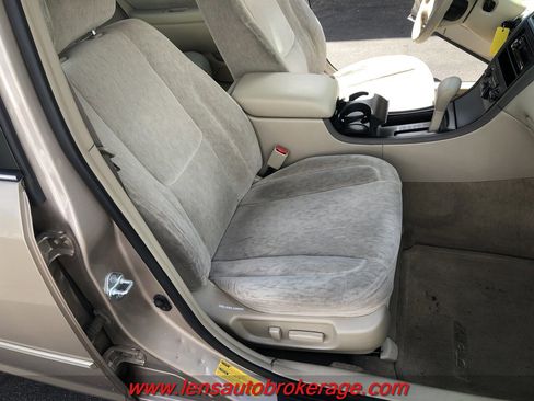 Used 2001 Toyota Avalon XLS FWD image 22