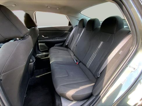 Used 2024 Hyundai Elantra SEL FWD image 19