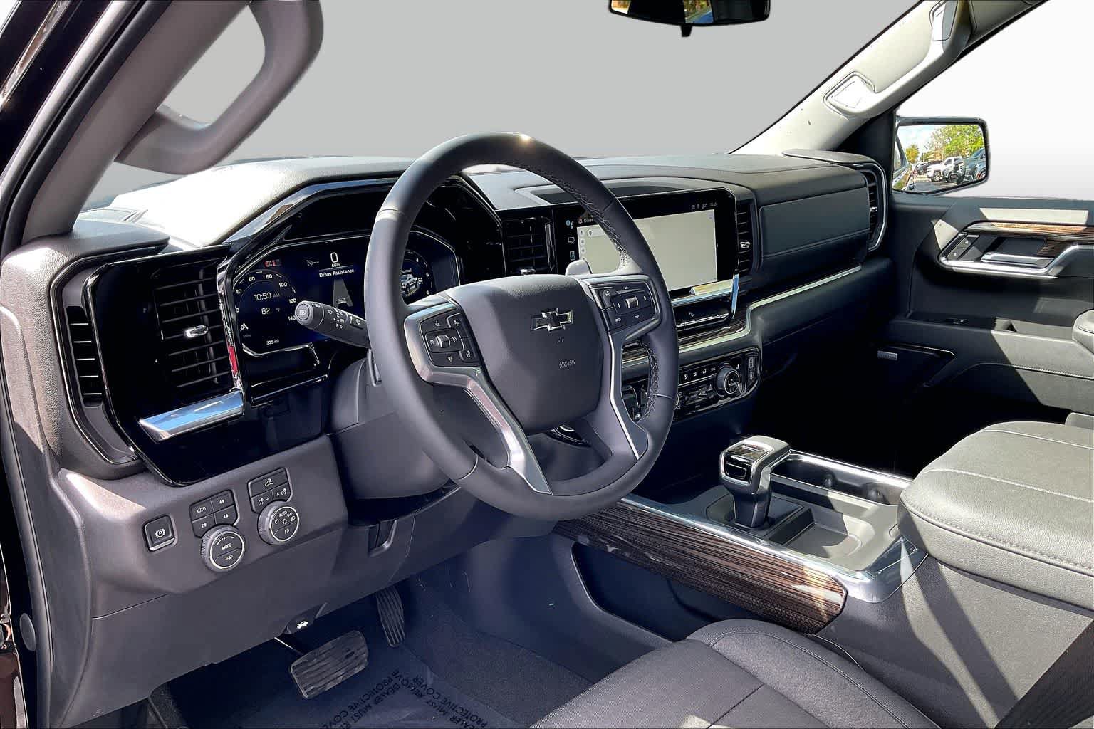 Used 2026 Chevrolet Silverado 1500 LT Trail Boss w/ Convenience Package II AWD/4WD image 27