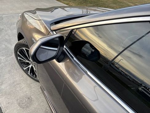 Used 2020 Toyota Camry SE image 29