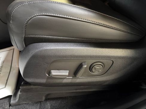 Certified 2026 Kia Carnival FWD image 13