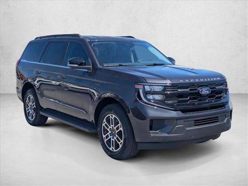 New 2026 Ford Expedition Active image 7