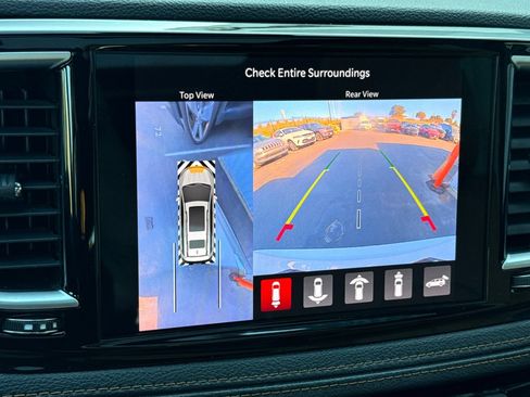 Used 2022 Chrysler Pacifica Pinnacle FWD image 24