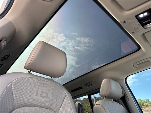 New 2025 Volkswagen ID. Buzz Pro S Plus image 19