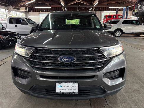 Used 2022 Ford Explorer XLT AWD/4WD image 7
