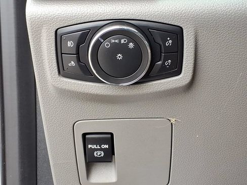 Used 2017 Ford F150 XL w/ Equipment Group 101A Mid AWD/4WD image 17