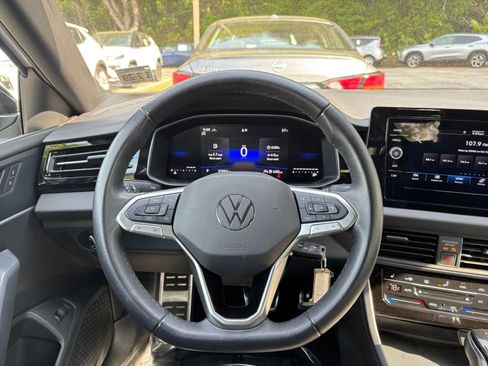 Used 2025 Volkswagen Jetta Sport FWD image 35
