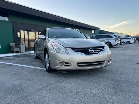 Used 2010 Nissan Altima 2.5 S w/ Convenience Pkg FWD image 6