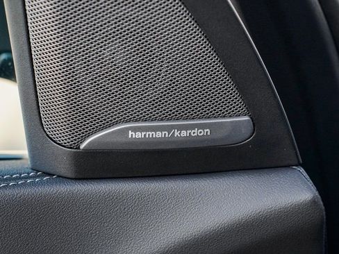 Used 2026 BMW X7 xDrive40i w/ Premium Package image 11