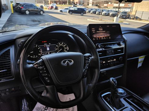 Used 2024 INFINITI QX80 Sensory w/ Cargo Package AWD/4WD image 18