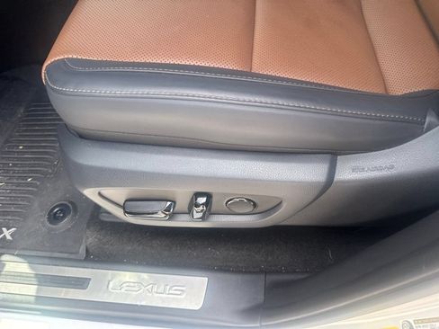Used 2024 Lexus GX 550 w/ Accessory Package (Z1) AWD/4WD image 14
