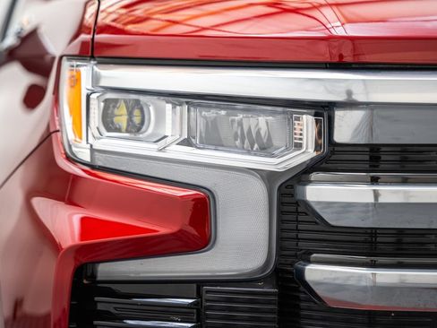 Used 2024 Chevrolet Silverado 1500 High Country w/ Technology Package AWD/4WD image 15