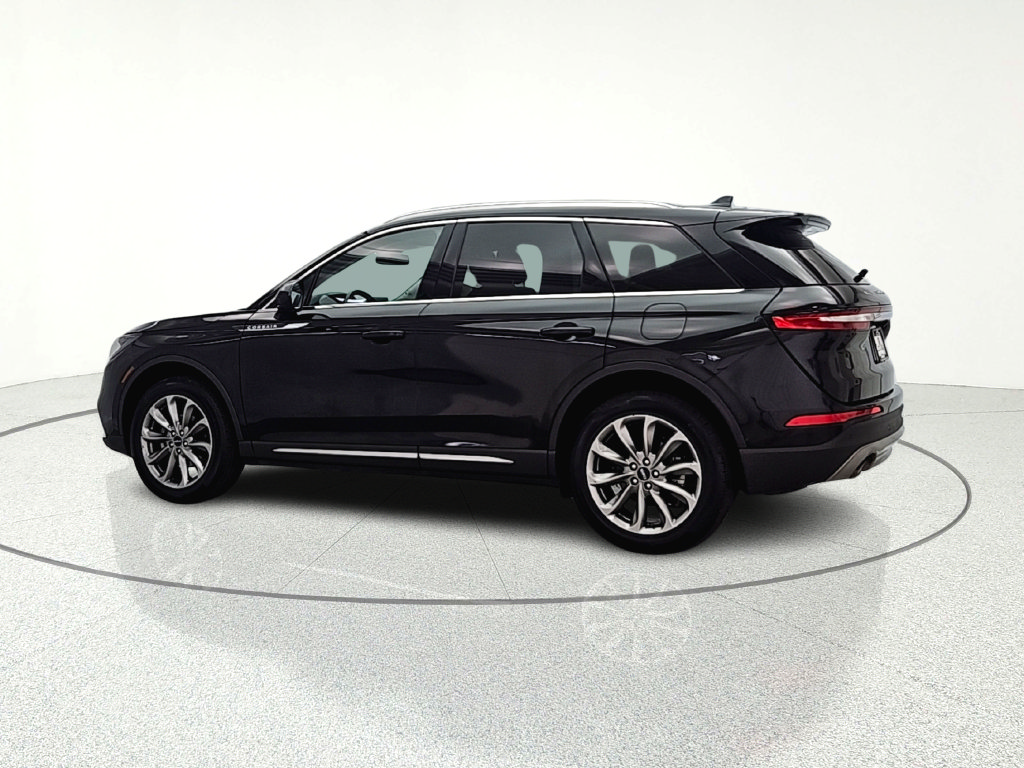 Used 2022 Lincoln Corsair AWD w/ Premium Package image 5