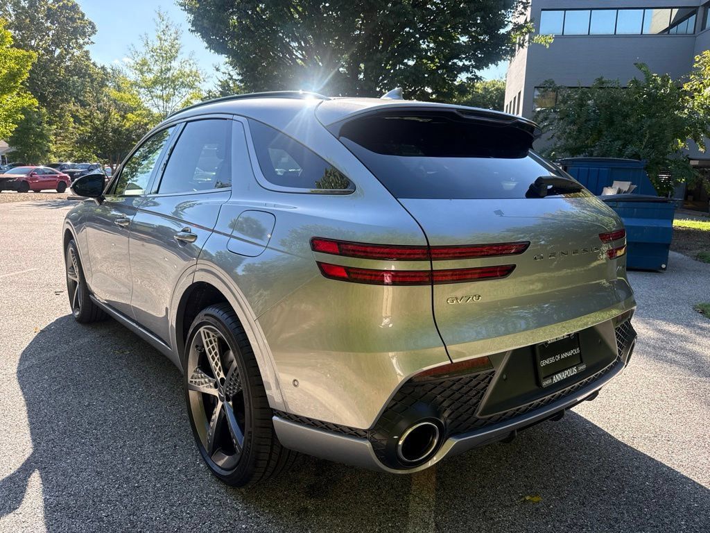 Used 2024 Genesis GV70 3.5T Sport w/ Sport Prestige Package AWD/4WD image 8
